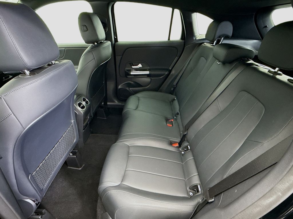 Thumbnail: 2025 Mercedes-Benz GLA - 19