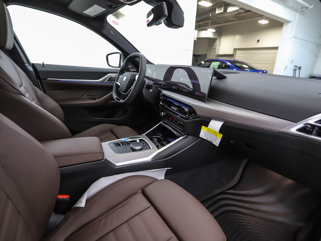 Thumbnail: 2026 BMW i4 - 30