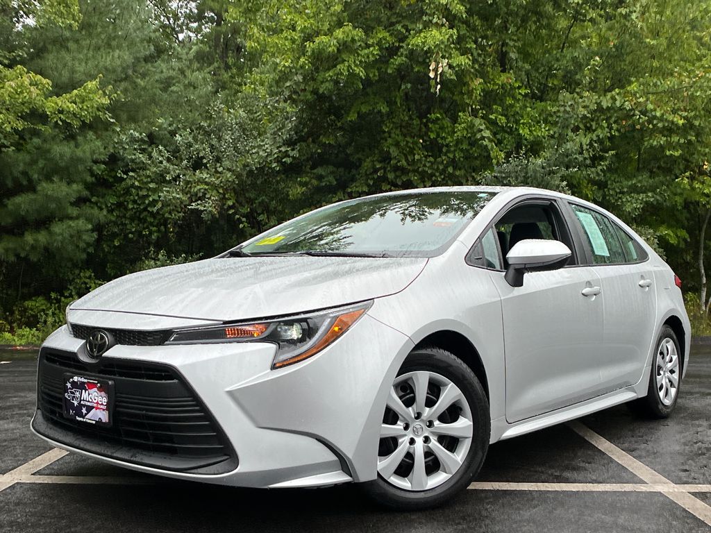 Classic Silver Metallic 2025 Toyota Corolla Sedan Front-Wheel Drive Continuously Variable Transmission
