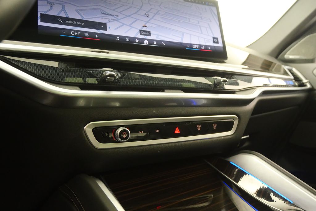 Thumbnail: 2025 BMW X6 - 26