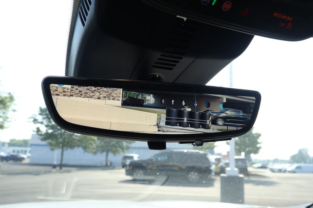 Thumbnail: 2026 Chevrolet Traverse - 32
