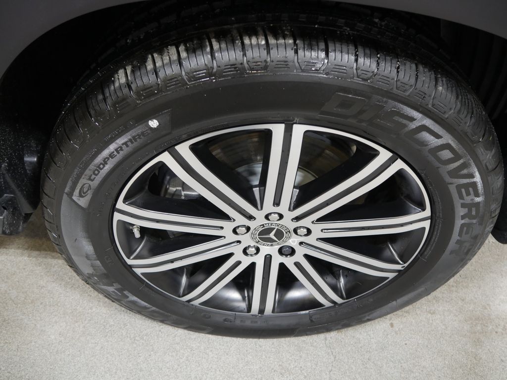 Thumbnail: 2026 Mercedes-Benz GLE - 15