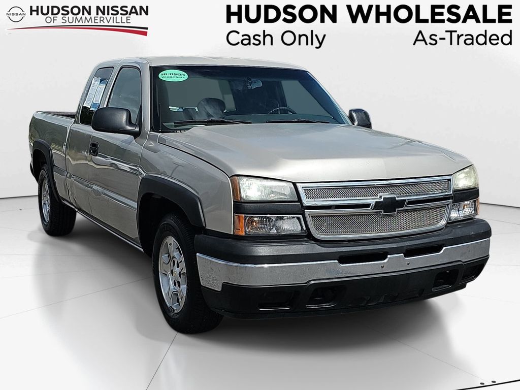Silver Birch Metallic 2007 Chevrolet Silverado Classic 1500 Work Truck Extended Cab RWD Pickup Truck Rear-Wheel Drive 4-Speed Automatic Overdrive