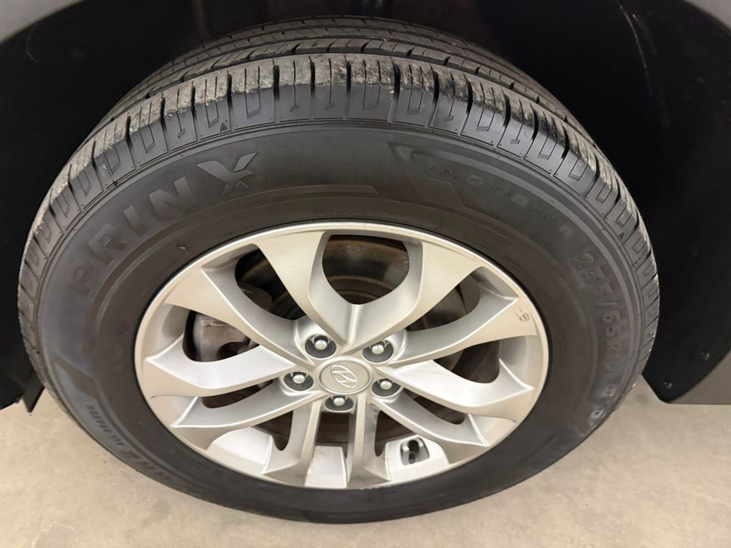 used 2019 Hyundai Santa Fe car, priced at $14,557