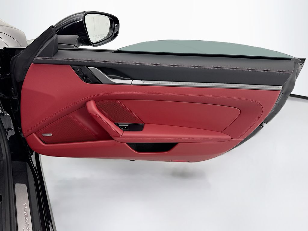 Thumbnail: 2026 Porsche 911 - 32