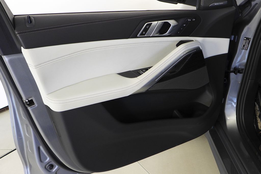 Thumbnail: 2024 BMW X6 - 11