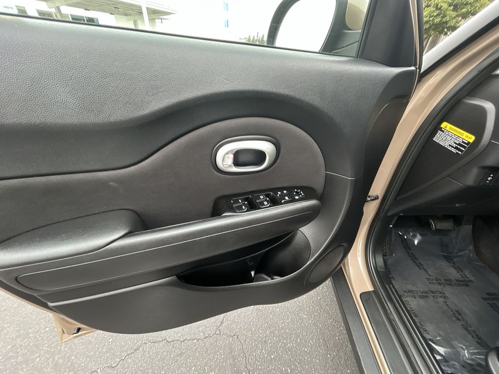 Thumbnail: 2014 Kia Soul - 13