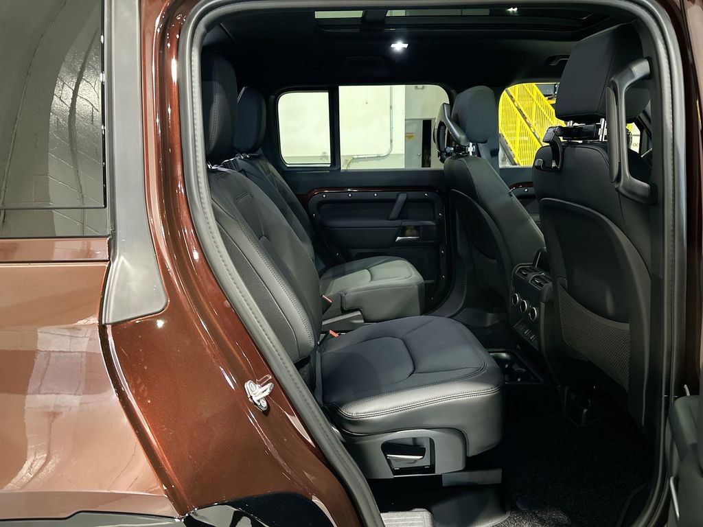Thumbnail: 2026 Land Rover Defender - 7