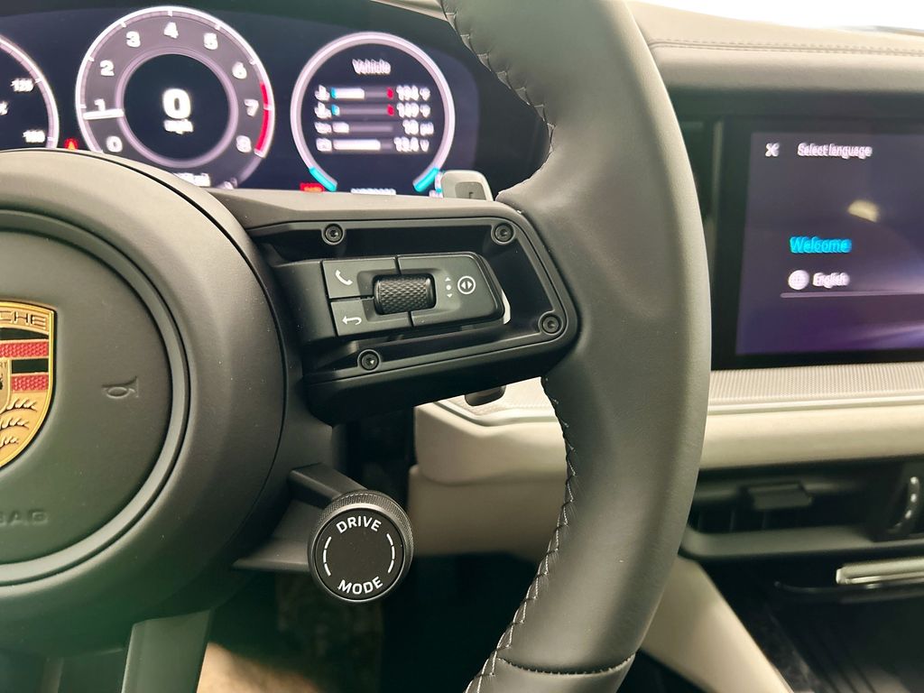 Thumbnail: 2026 Porsche Cayenne - 14