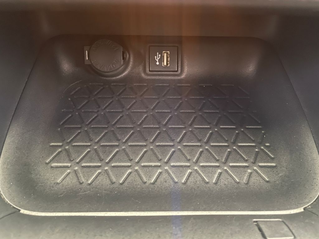 2023 Toyota RAV4 Prime SE 28