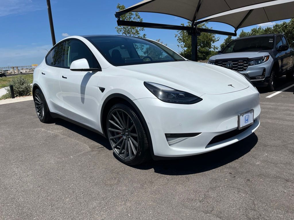 Thumbnail: 2022 Tesla Model Y - 3