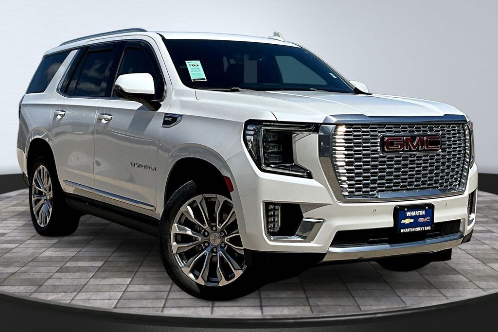 2022 GMC Yukon Denali - 3