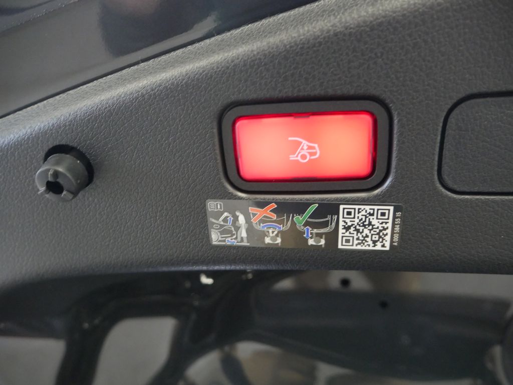 Thumbnail: 2026 Mercedes-Benz CLE - 17