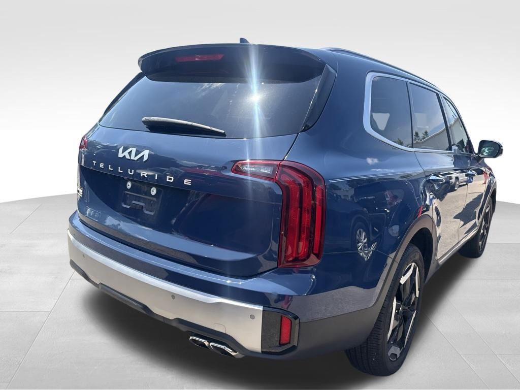 Certified Used 2024 Black Kia S image 11