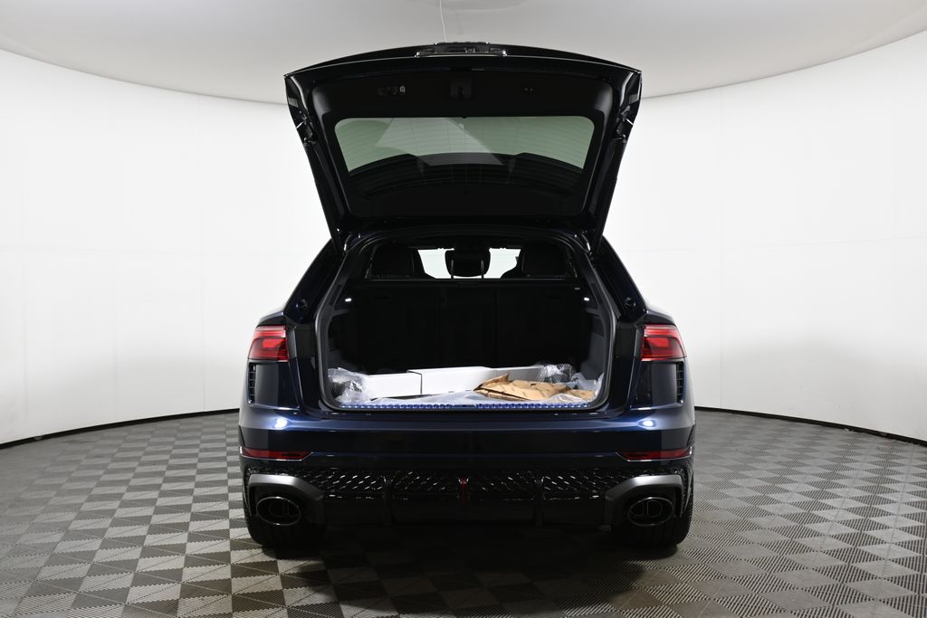 Thumbnail: 2026 Audi RS Q8 - 29