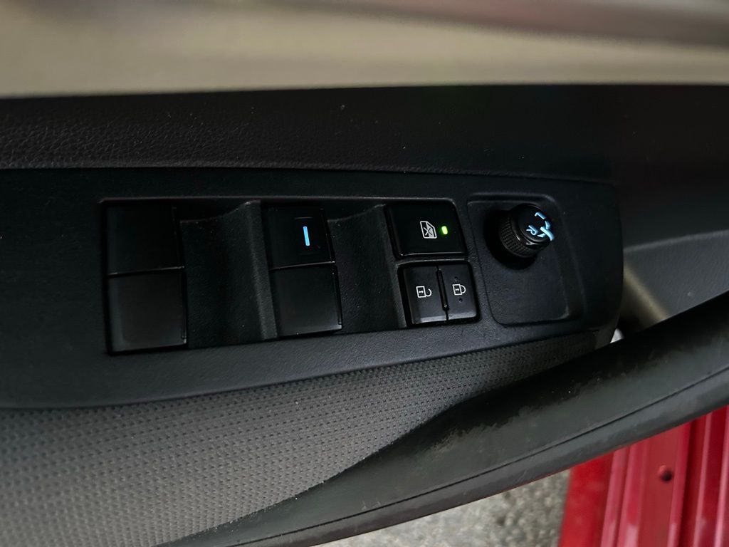 Thumbnail: 2021 Toyota Corolla - 16