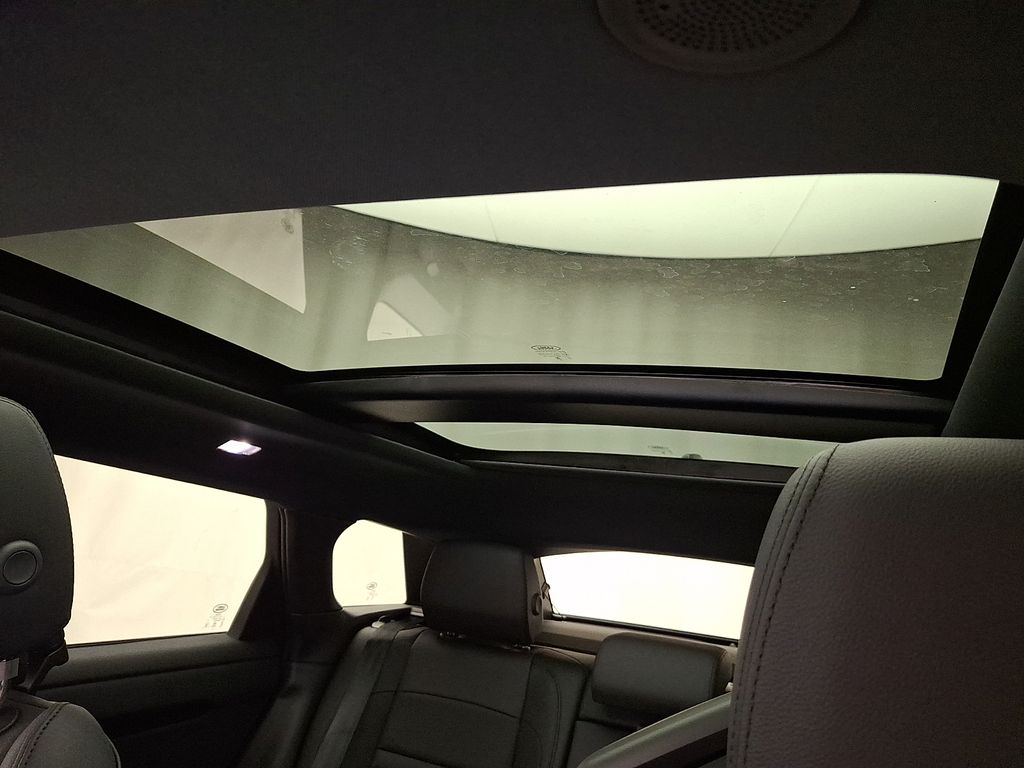 Thumbnail: 2026 Land Rover Range Rover Evoque - 11