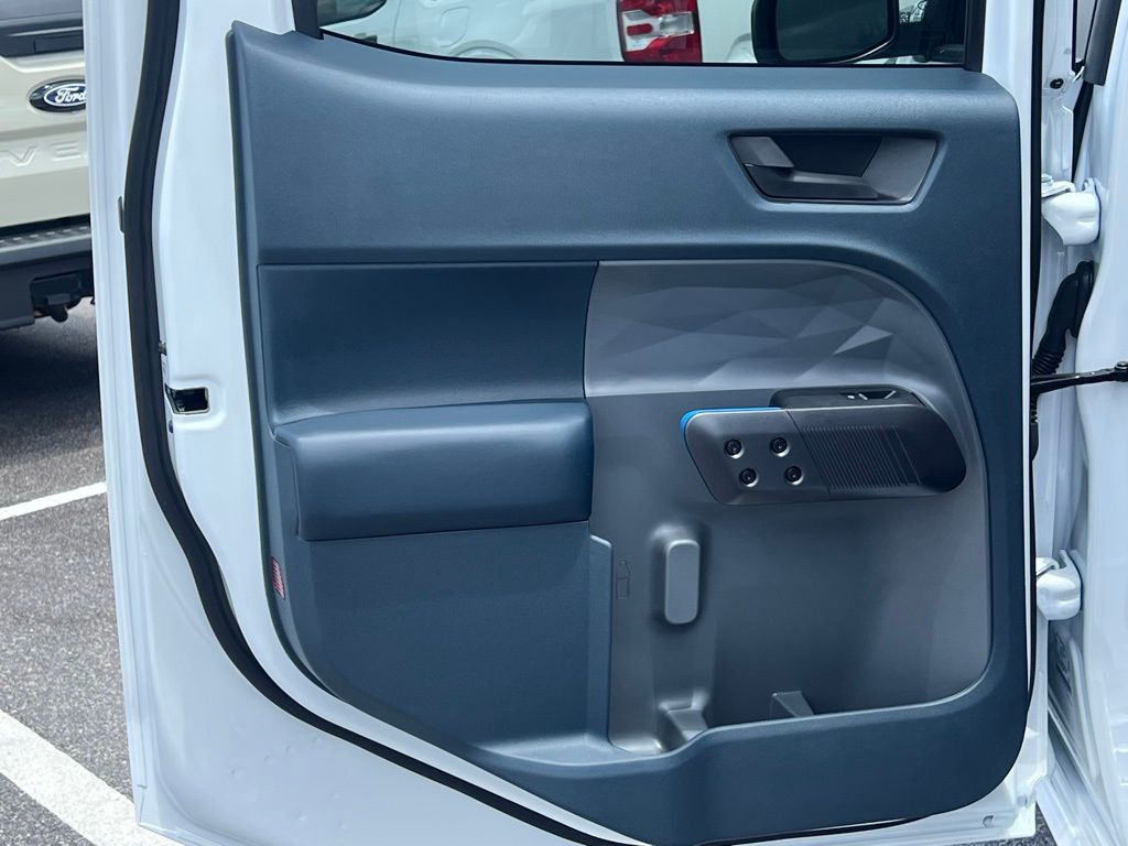 2025 Ford Maverick LOBO White at Walterboro Ford