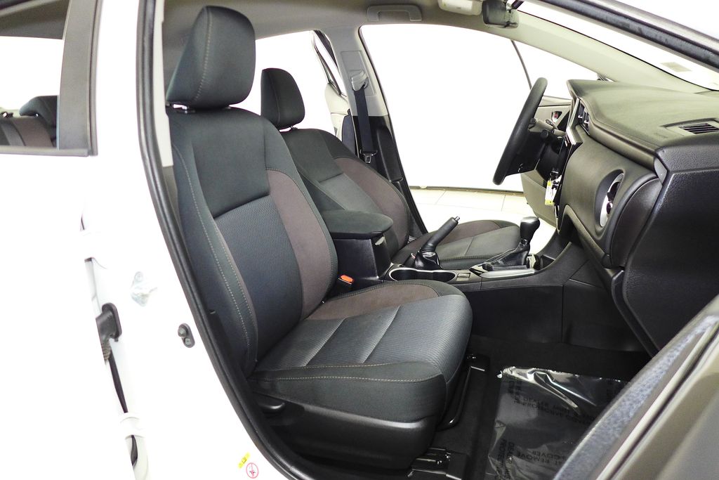 Thumbnail: 2018 Toyota Corolla - 18