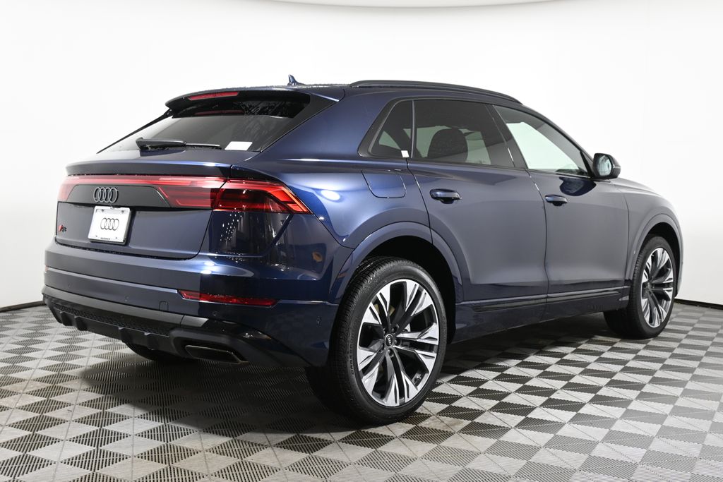 2025 Audi Q8  7