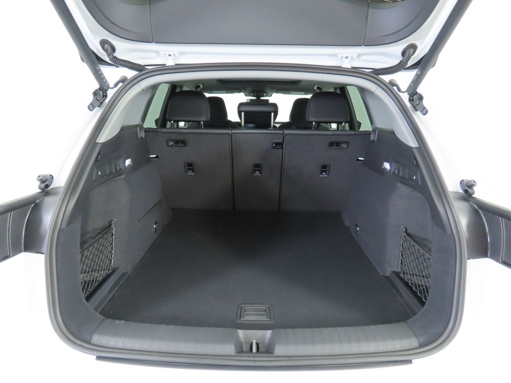2025 Audi Q6 e-tron Premium 30