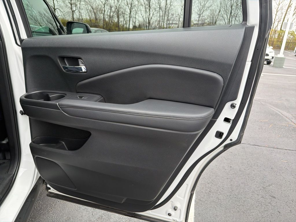 Thumbnail: 2022 Honda Pilot - 23