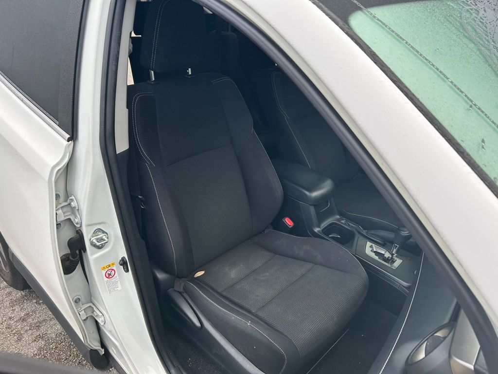 Thumbnail: 2018 Toyota RAV4 - 15