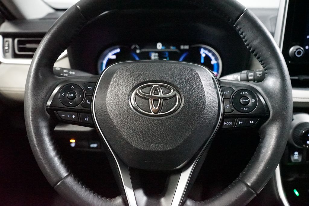 Thumbnail: 2024 Toyota RAV4 - 12