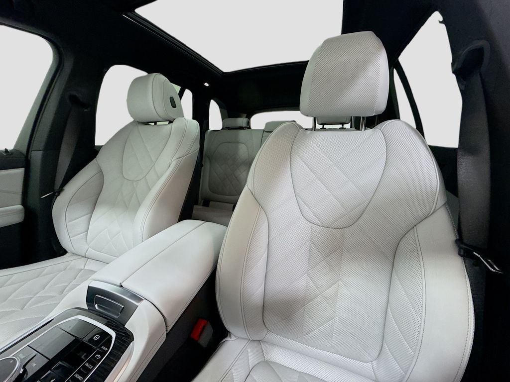 Thumbnail: 2026 BMW X5 - 5