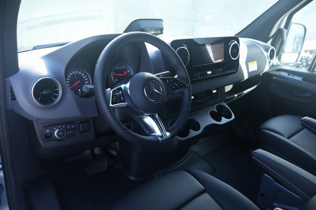 2025 Mercedes-Benz Sprinter 2500 3