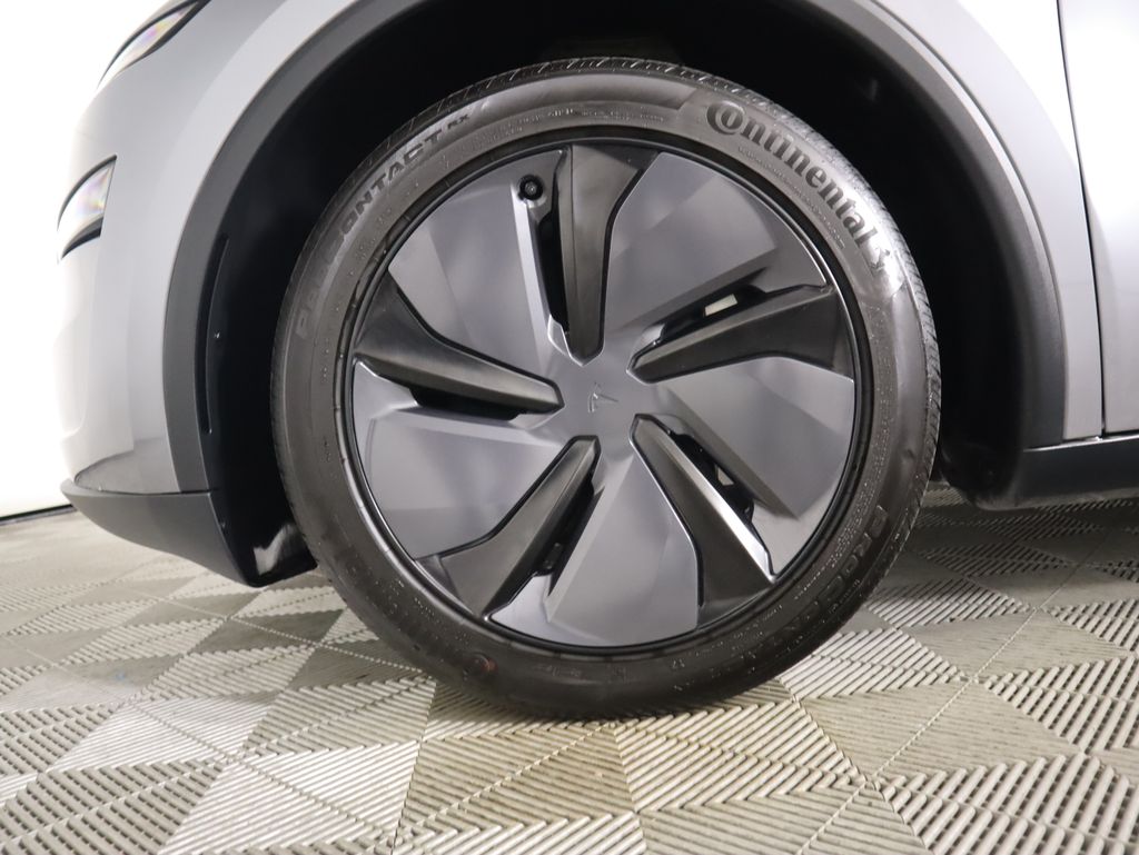 Thumbnail: 2026 Tesla Model Y - 31