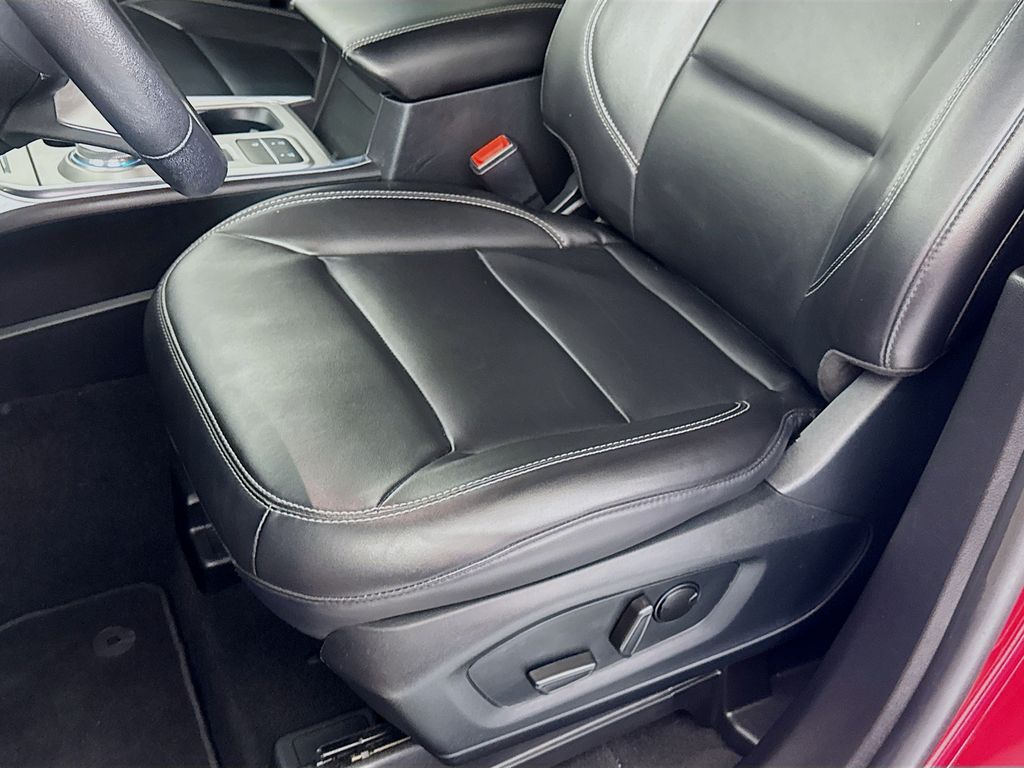 Used Car 2022 Ford Explorer  Xlt For Sale Under $30,000 In Austin, Texas