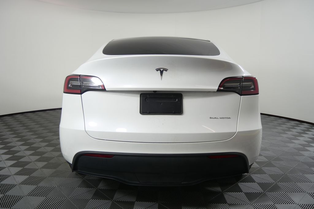 Thumbnail: 2023 Tesla Model Y - 4