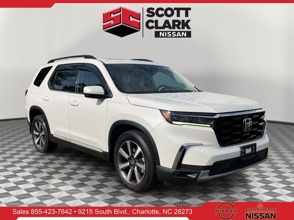 Platinum White Pearl 2023 Honda Pilot SUV / Crossover All-Wheel Drive Automatic