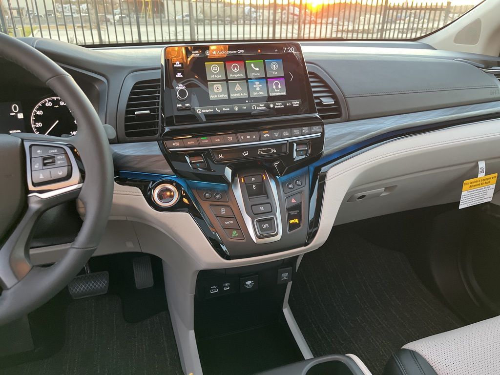 Thumbnail: 2026 Honda Odyssey - 10