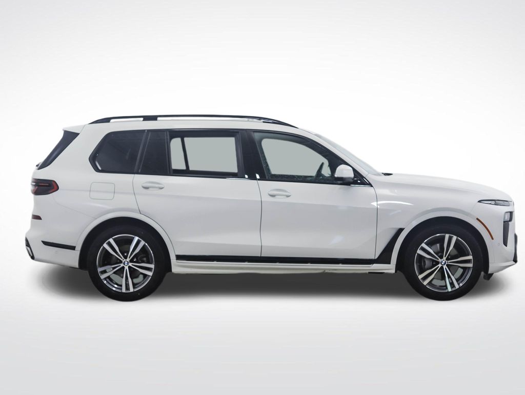 Thumbnail: 2026 BMW X7 - 6