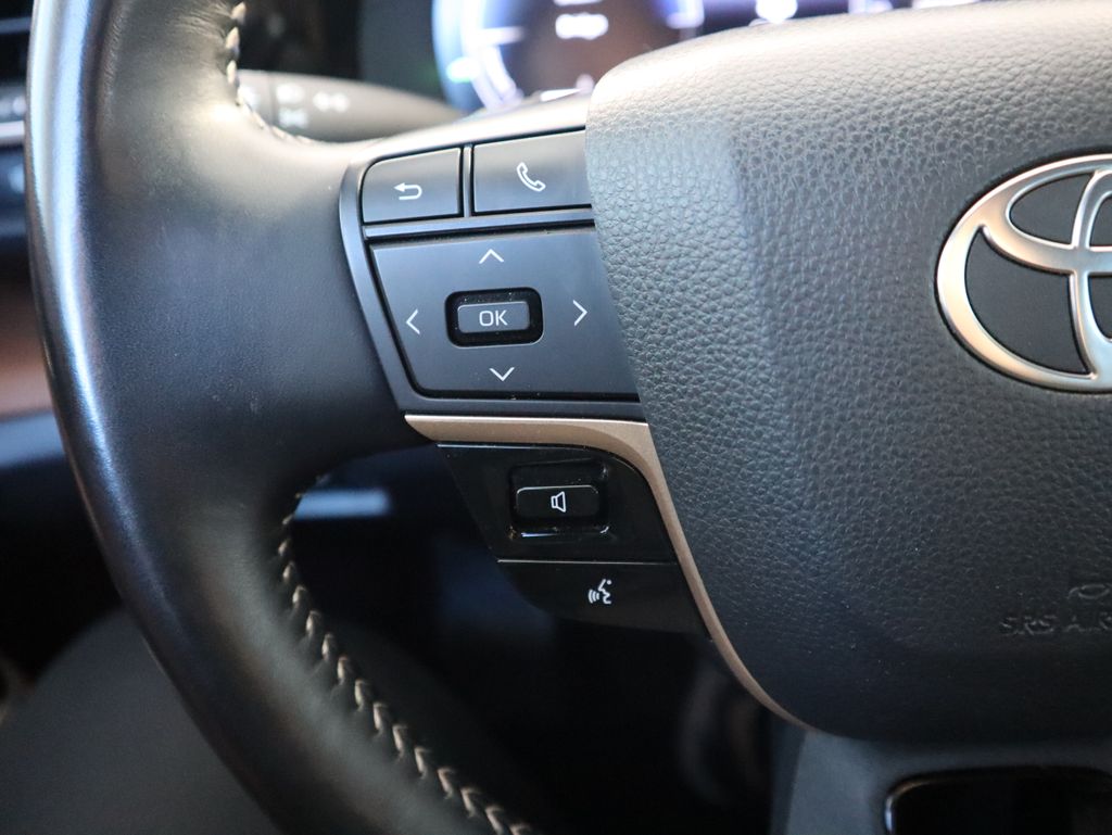 Thumbnail: 2025 Toyota Crown Signia - 11