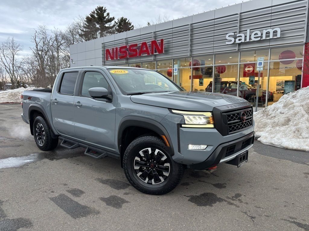 2023 Nissan Frontier PRO-4X Crew Cab 4WD