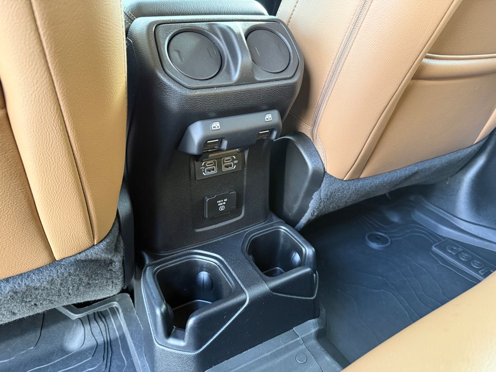 Certified Used 2020 Silver Jeep Overland image 73