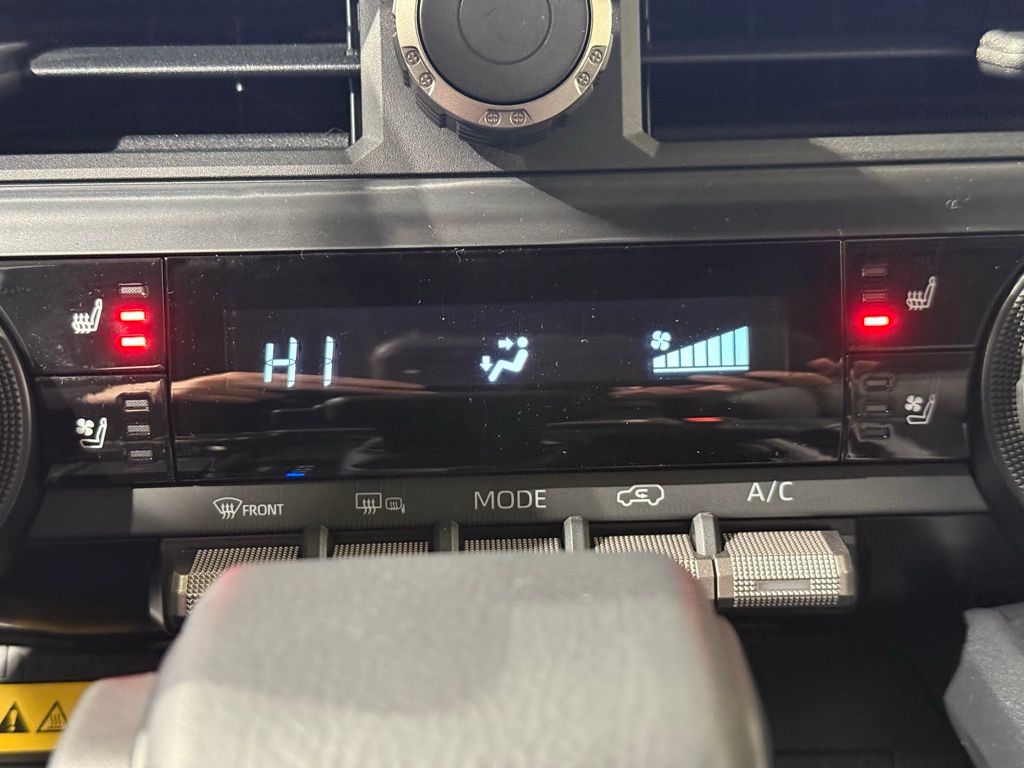 Thumbnail: 2025 Toyota 4Runner - 29