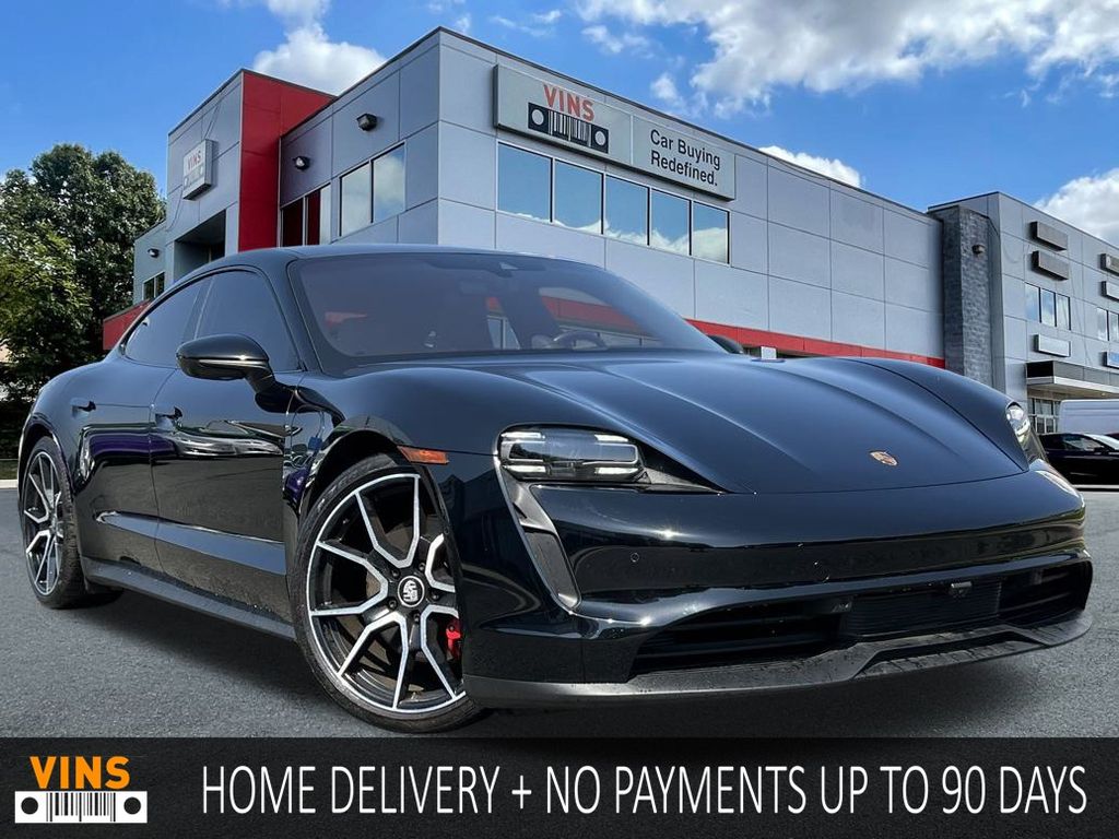 2022 Porsche Taycan 4S photo