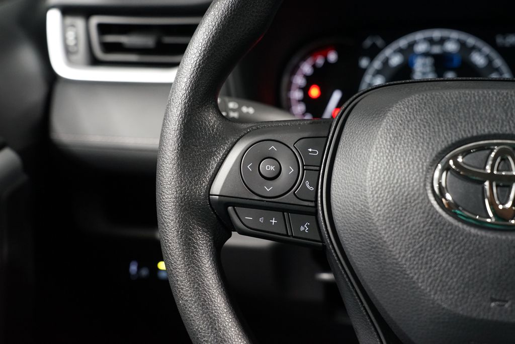 Thumbnail: 2025 Toyota RAV4 - 14