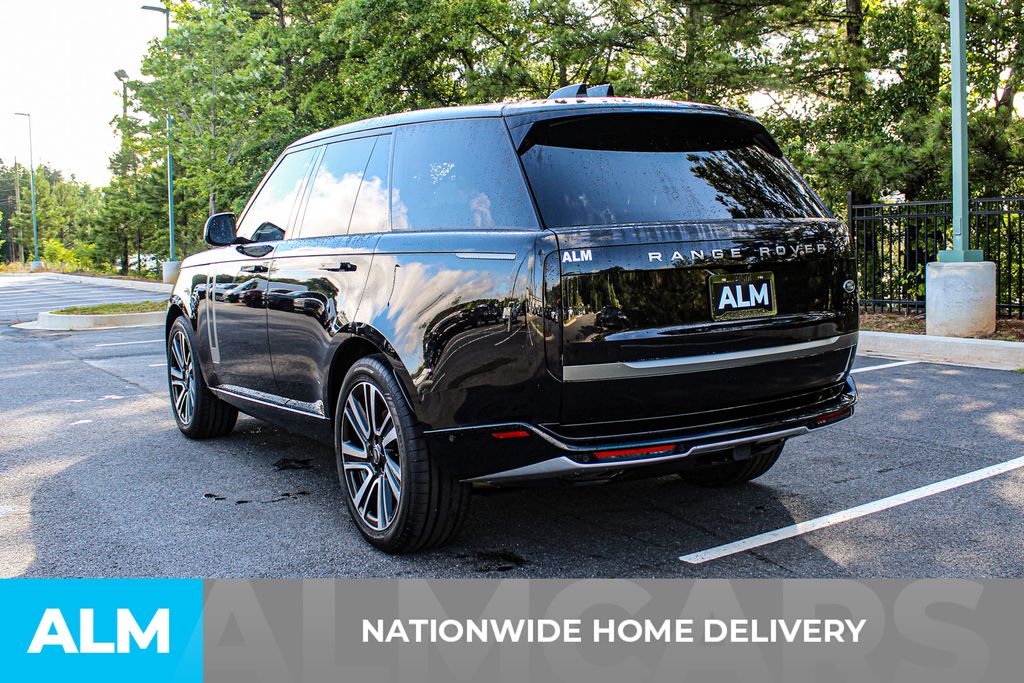 Used 2023 Black Land Rover SE image 5