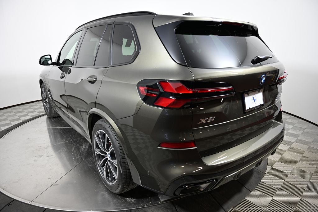 Thumbnail: 2026 BMW X5 - 3
