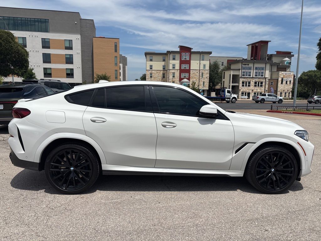 Thumbnail: 2021 BMW X6 - 6