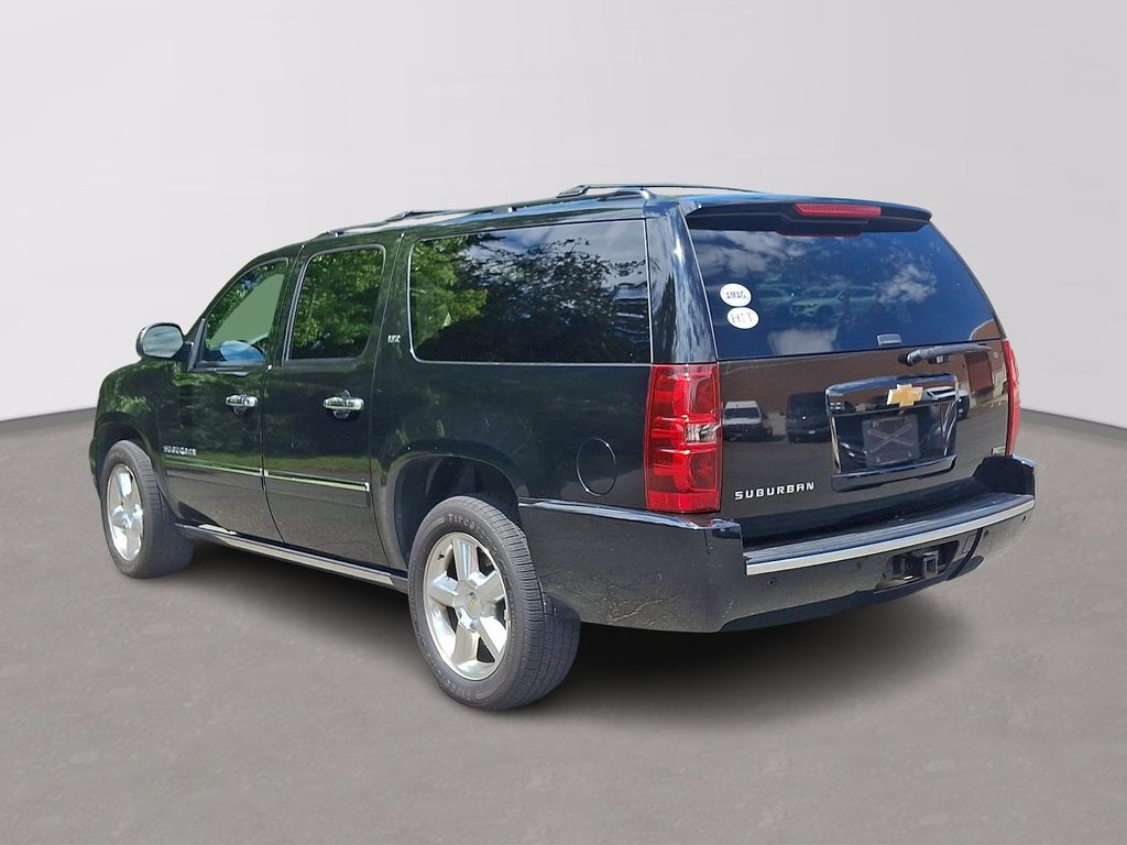 Thumbnail: 2012 Chevrolet Suburban - 6