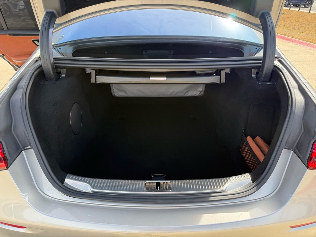 Thumbnail: 2021 Mercedes-Benz S-Class - 30