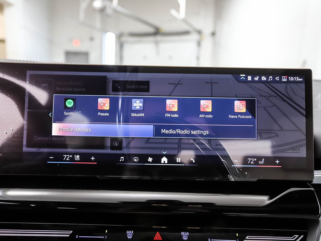 Thumbnail: 2025 BMW 5 Series - 14