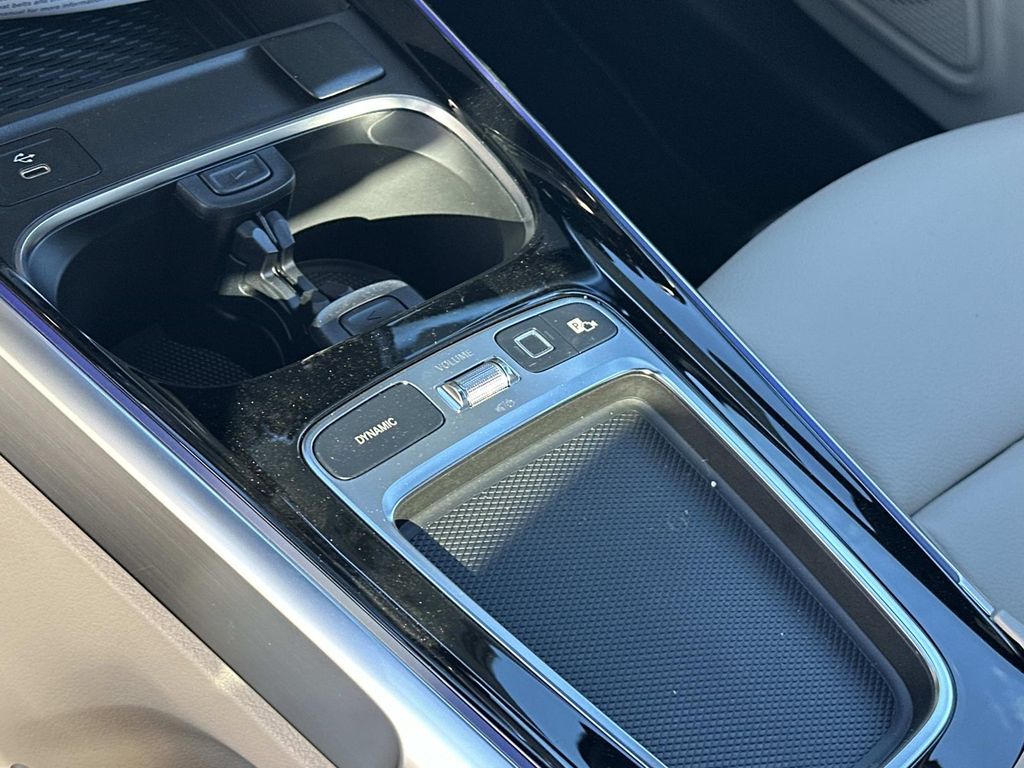 Thumbnail: 2025 Mercedes-Benz GLB - 23