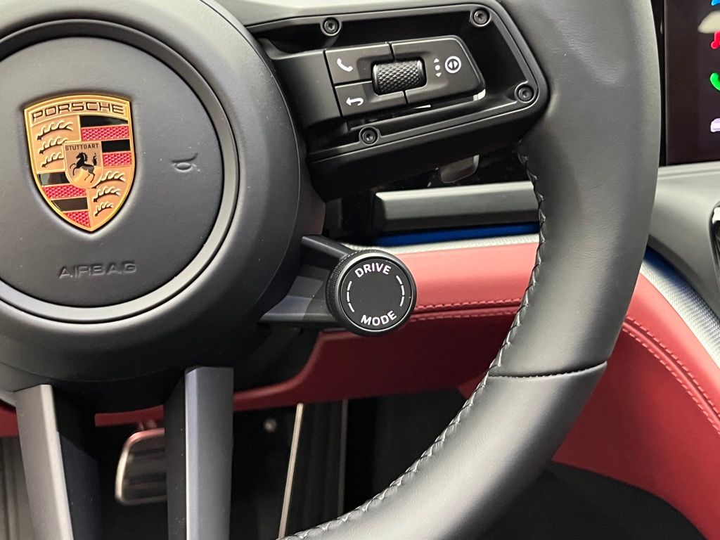 Thumbnail: 2026 Porsche Panamera - 14